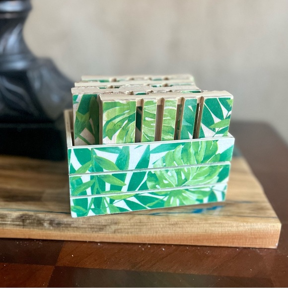 Mini Pallet & Crate Coaster Set tropical leaves fronds. 4 Coasters w/crate - Picture 4 of 6